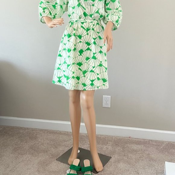 Tie-back Dress - Picture 3 of 4